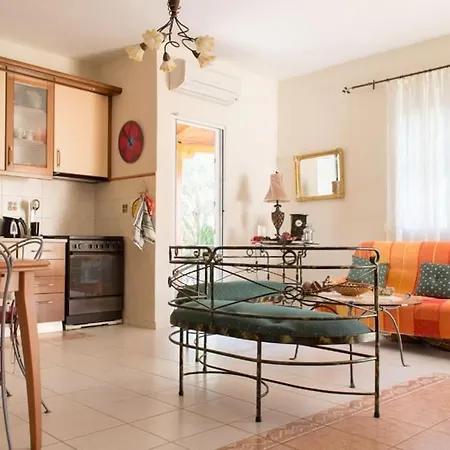 In Nea Plagia, Chalkidiki Villa