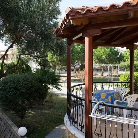In Nea Plagia, Chalkidiki Villa