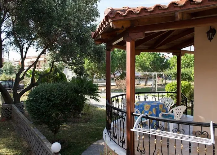 In Nea Plagia, Chalkidiki Villa